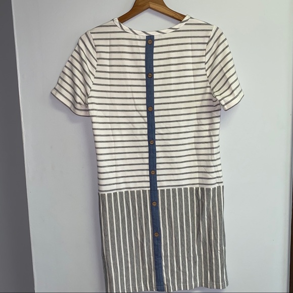 ADORABLE NWT BOUTIQUE DRESS FROM DOE & RAE - large - Picture 4 of 8